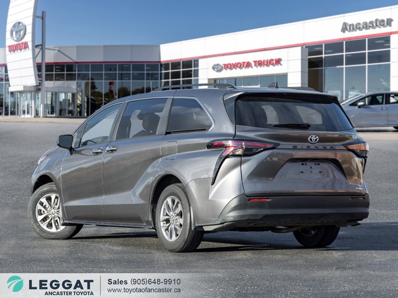 2023 Toyota Sienna XLE 8-Passenger FWD